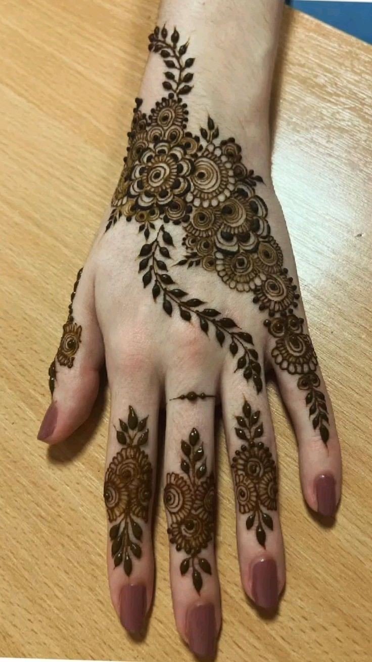 easy-and-simple-mehndi-design easy-and-simple-mehndi-design