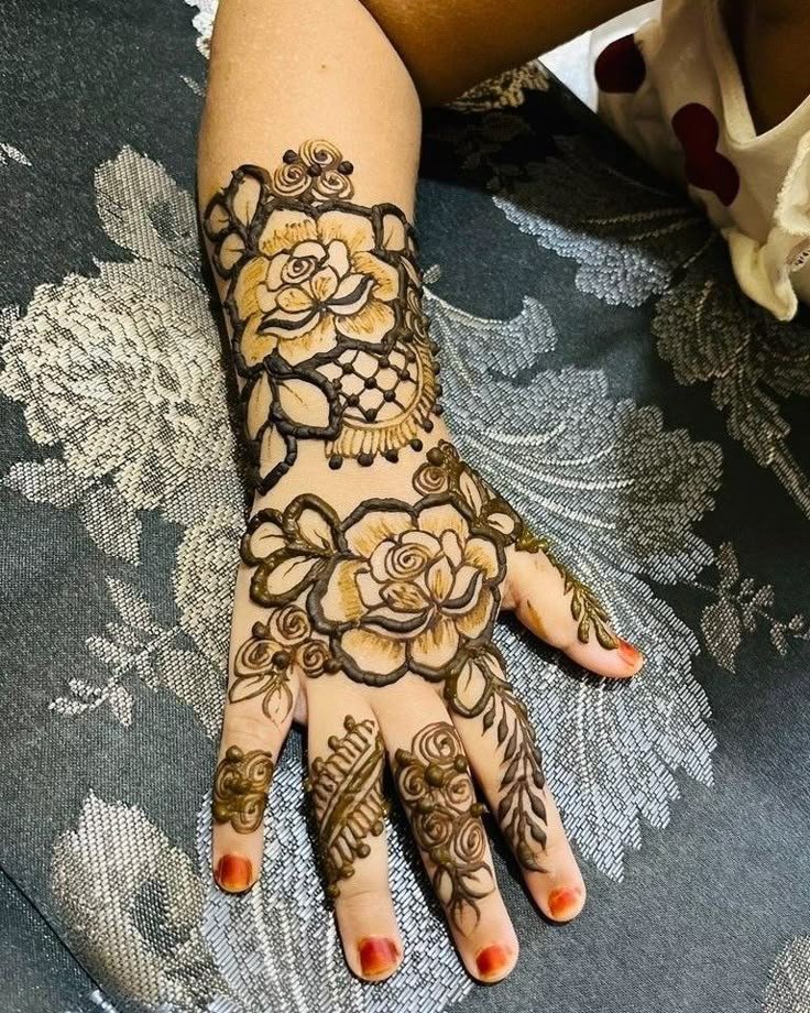 mehndi-designs-for-kids-aesthetic mehndi-designs-for-kids-aesthetic
