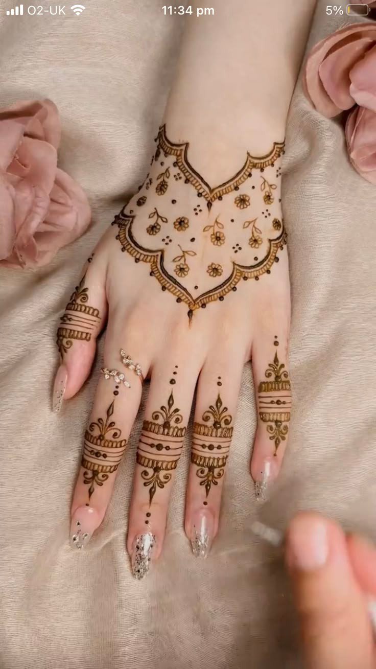 simple-mehndi-design-cute simple-mehndi-design-cute