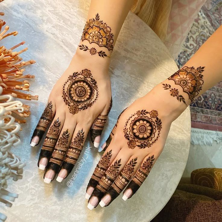 simple-mehndi-design-front-hand-stylish-front-hand simple-mehndi-design-front-hand-stylish-front-hand