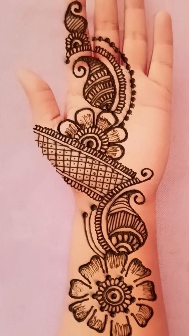Easy-Arabic-Mehndi-Design Easy-Arabic-Mehndi-Design