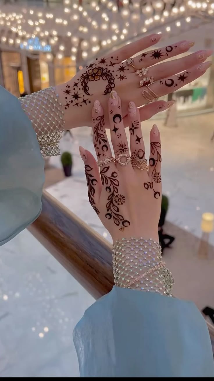 Finger-Mehndi-Design-Images