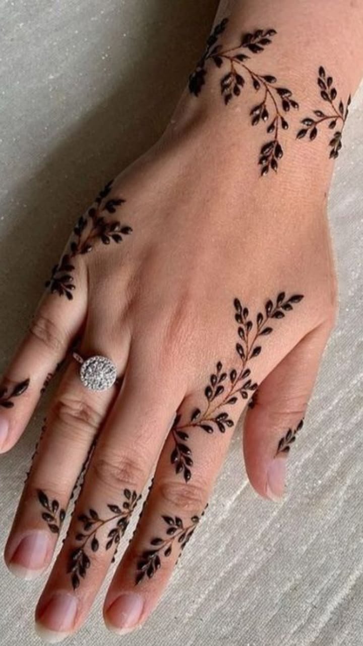 Front-Hand-Simple-Mehndi-Design-Images Front-Hand-Simple-Mehndi-Design-Images