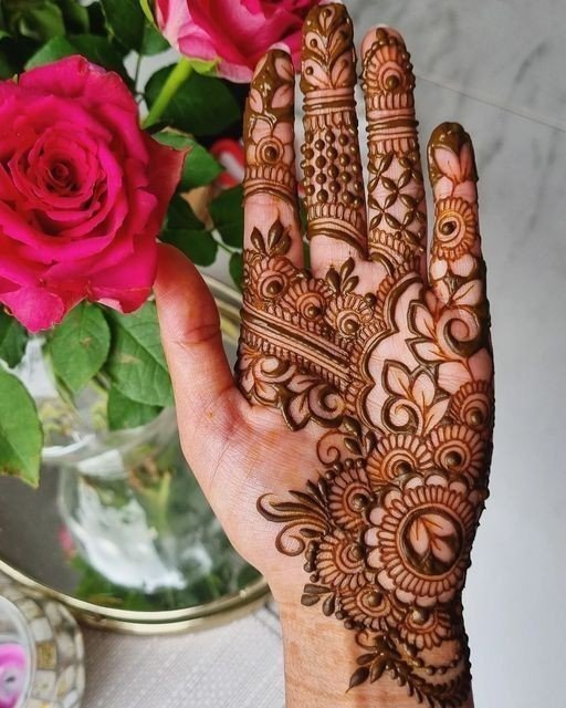 mehndi-design-simple-and-easy-for-child-front-hand mehndi-design-simple-and-easy-for-child-front-hand