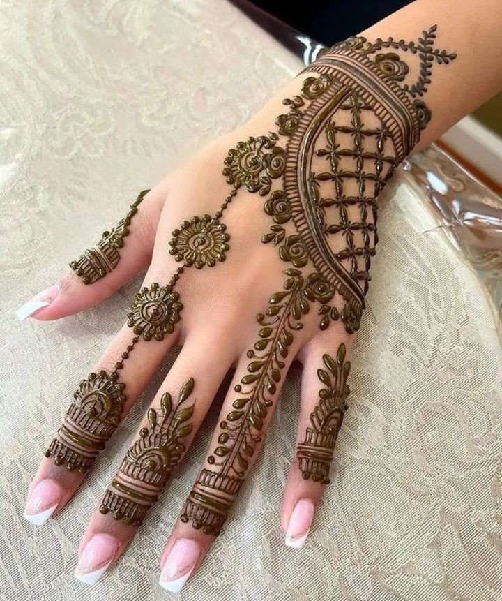 simple-mehndi-design-back-hand-aage-ka simple-mehndi-design-back-hand-aage-ka