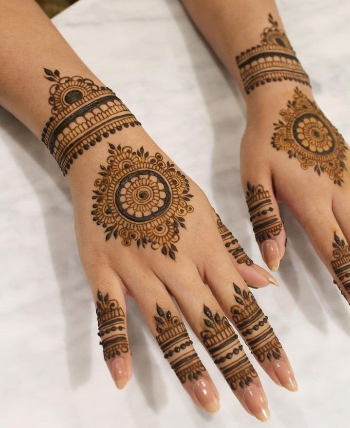 stylish-back-hand-mehndi-designs-bridal-simple-and-beautiful